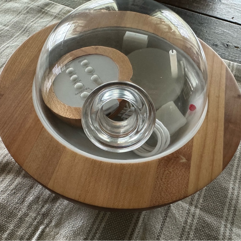 Young Living Aria diffuser New without box